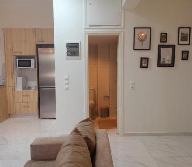 Argyroupoli Apartment | Keep it simple Athens