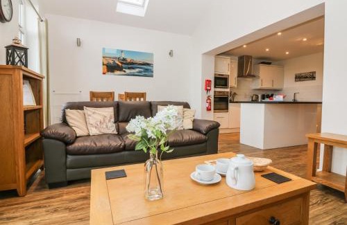 Sidmouth House | Keepers Cottage