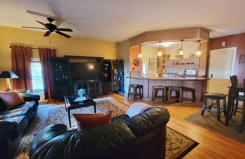 Congdon Park House | Kees & Colburn Suite | Historic Cotton Mansion