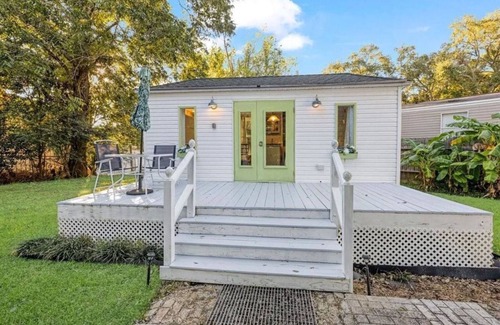 Bacliff Apartment | Kemah Cottages on Walsh - Tiny House