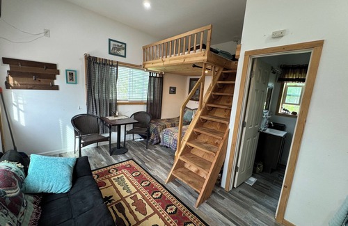 Soldotna House | Kenai River fishing access