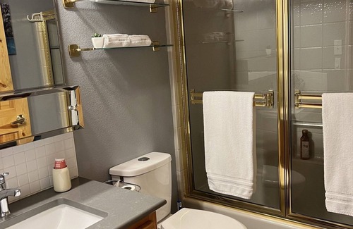 Funny River Ski Chalet | Kenai Riverfront Home at Catch’em AK