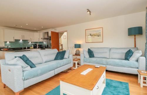 Totnes House | Kestrel, 19 Dartmouth Green