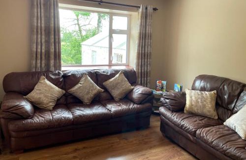 Enniskillen House | Ketty's Cottage