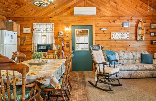 Hammondsport Cottage | Keuka Lake | Lakefront | Dock