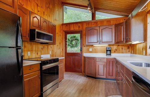 Town of Jerusalem Cottage | Keuka Lake with a View: Best View on Keuka Lake!