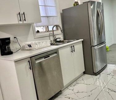 Malton House | Key-8 Room Near Airport