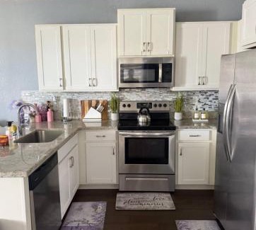 Homestead House | Keys & Everglades Hideaway Shared Space