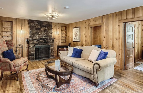 Idaho Springs Condo | Keystone: Work and Play Creekside Condo