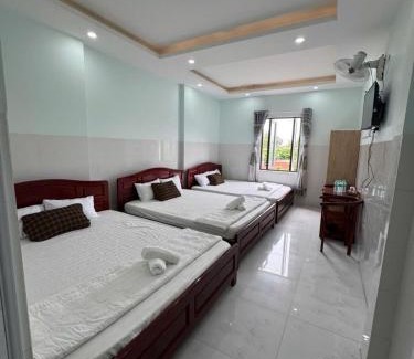 La Gi Hotel | Khách Sạn Bảy Tâm Khách Sạn Gần Dinh Thầy Thím Biển LaGi