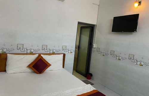 District 12 Hotel | Khách Sạn Nguyên Trung
