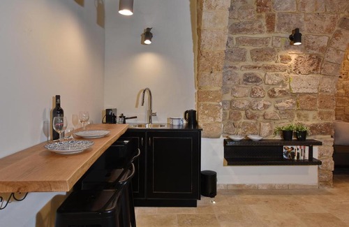 Acre Old City Apartment | Khan el Umdan luxury suites