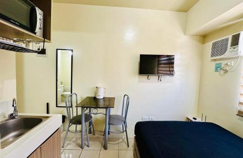 Highway Hills Bed & Breakfast | Khencob's Studio Mandaluyong