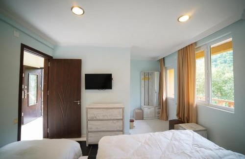 Khulo Hotel | Khikhani Palace