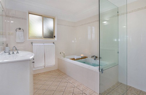 Kiama Villa | Kiama Haven - stunning views of Easts Beach, the ocean and the hills of the Kiama Coastal Walk.