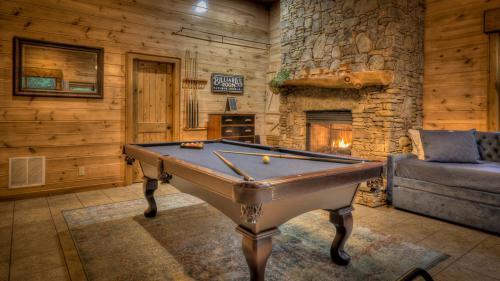 Cherry Log House | Kick Aska Lodge