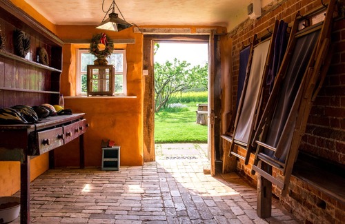 Sudbury Cottage | Kick off your shoes, stare into the fire and relax in rural bliss