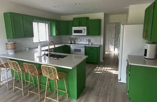 Blue Heron Lake House | Kick your cares aside and enjoy a Bye Week!