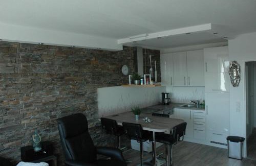Schilksee Apartment | Kiel - Schilksee Ferienwohnung Kasing inkl WLAN bezogene Betten und Handtücher