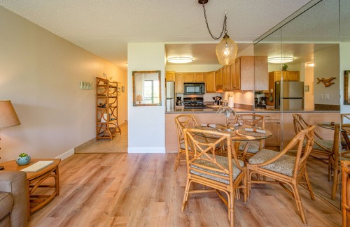 Kihei Condo | KIHEI AKAHI CONDO STEPS FROM BEACH/POOL - HOTEL ZONED