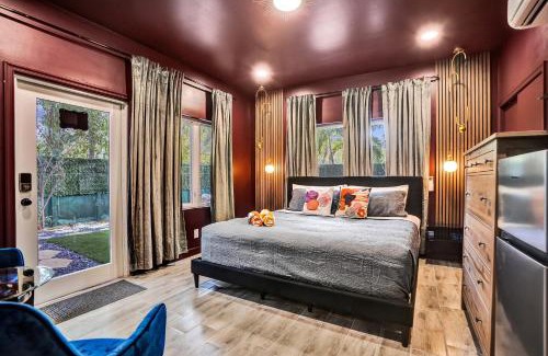 Wilton Manors House | Kiki 5 - Men's Clothing optional Guest Houses
