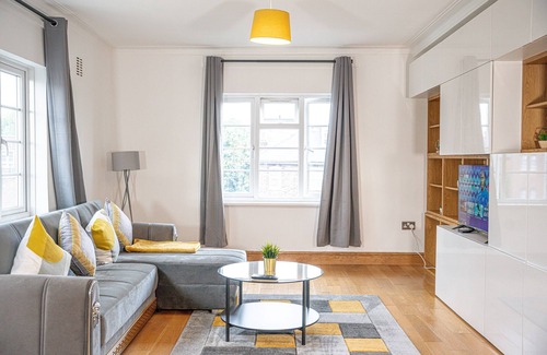 Fortune Green Apartment | Kilburn Lighthouse Apartment