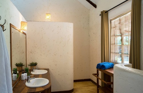Arusha Cabin | Kili Villa