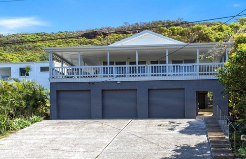Killcare House | Killy Beach House by HolidayCo.