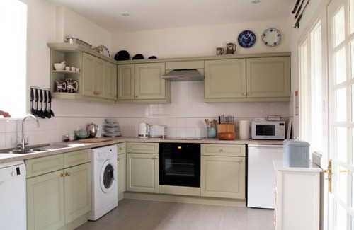 Aberfeldy Cottage | Kiln House: Idyllically situated Highland home with wildlife garden and river.