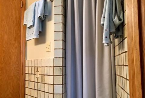 Yosemite Forks House | Kin House Guest Suite