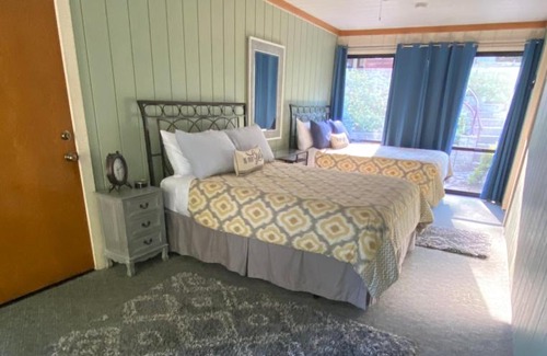 Yosemite Forks House | Kin House Guest Suite