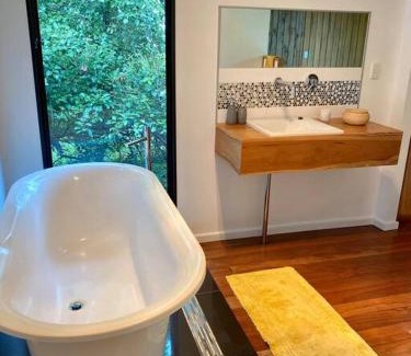 Scotsdale House | KINCLAVEN ESCAPES Farm Stay - Wine Region - Family