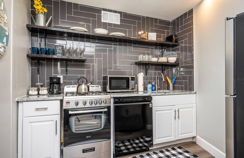 Peachtree Center Condo | KING 2BR 1FREE PARKING Condo NEWLY RENOVATED!