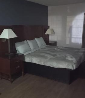 Jackson Apartment | King Bed Hotel Room 220