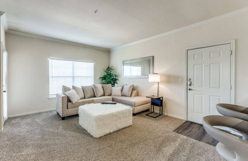 McKinney Apartment | King Bed-Pool-Gym-Pet Friendly-Spacious-Family Friendly