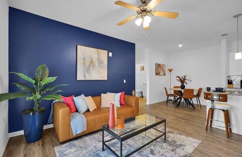 Orange Park Apartment | King Bed Salt Pool Luxe 1BR Gym Super Clean Vibe