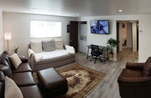 Lower Avenues House | King Bed*Ski-See-Play Downtown*Desk*Parking