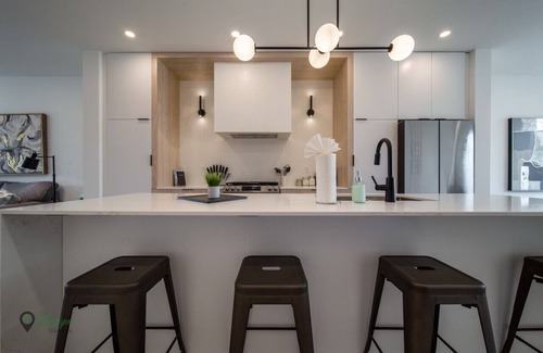 Southwest Edmonton House | King Bed|Sleeps 8|Garage|Near Whyte Ave & UofA