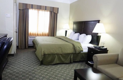 Cresson Hotel | King Bed Stay, Scottish Inns Cresson, Free Breakfast, Minutes from DT Fort Worth