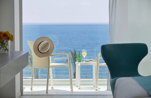Chlorakas Hotel | King Evelthon Beach Hotel & Resort