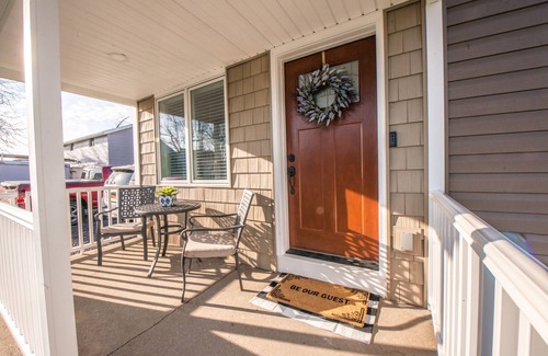 Cheektowaga House | KING Master En-Suite- BRAND NEW Home- Buffalo's Best Kept Secret!