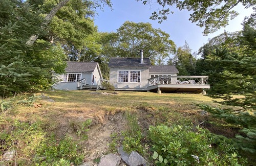 Herricks Cottage | KING'S POINT, SLEEPS 4 ON BEAUTIFUL EGGEMOGGIN REACH