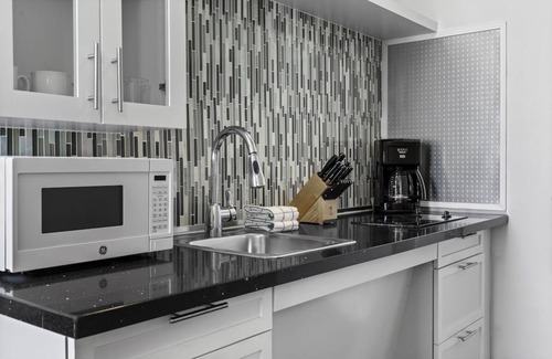 Park West Apartment | King Studio in Chic Hotel Suites - Balboa Park Area in San Diego