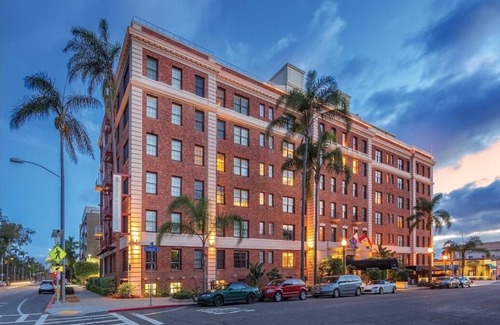 Park West Apartment | King Studio in Chic Hotel Suites - Balboa Park Area in San Diego