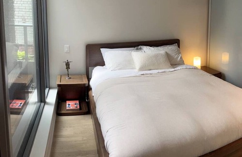 Fashion District Condo | King West Condo, 2BD/2Bath, Big Terrace & Parking