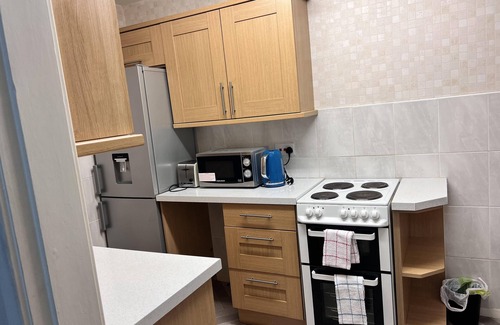 Liverpool Apartment | Kingbeds/liverpoolcity/freep/wm/fastwifi