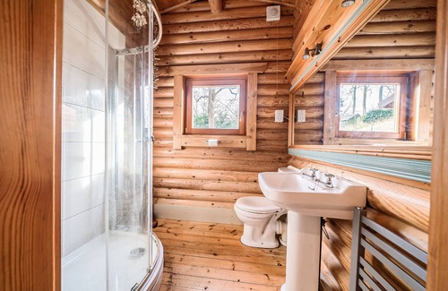 Bedford Cabin | Kingfisher Lodge and mooring on the River Ouse