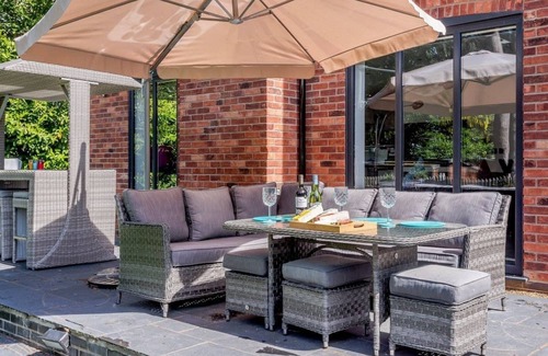 Horning House | Kingfisher Lodge