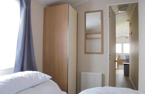 Ingoldmells House | Kingfisher Mistral 8 Berth, Central Heated, Close to site exit FREE WIFI