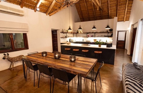 Phalaborwa Villa | Kingly Bush Villa